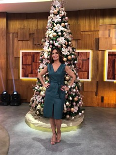 Fátima Bernardes feet photo thumbnail