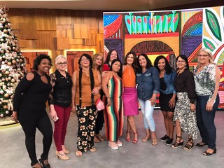 Fátima Bernardes feet photo thumbnail