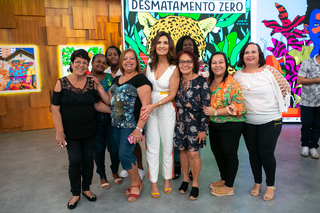 Fátima Bernardes feet photo thumbnail