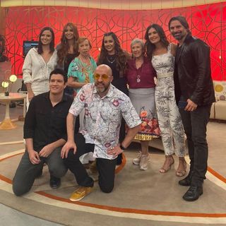 Fátima Bernardes feet photo thumbnail