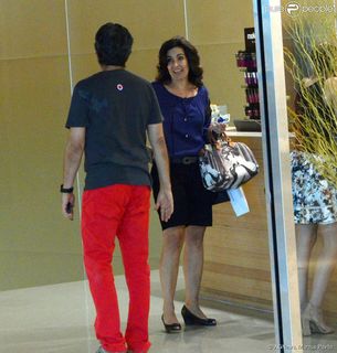 Fátima Bernardes feet photo thumbnail