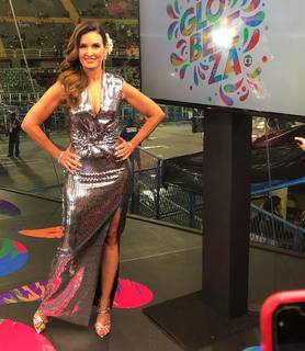 Fátima Bernardes feet photo thumbnail