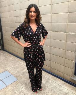 Fátima Bernardes feet photo thumbnail