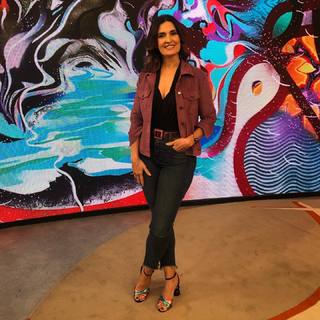 Fátima Bernardes feet photo thumbnail