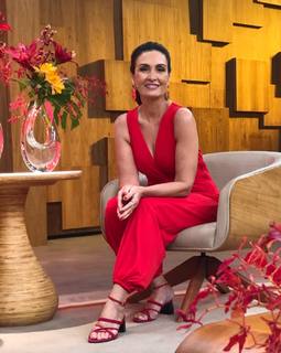 Fátima Bernardes feet photo thumbnail