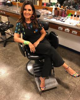 Fátima Bernardes feet photo thumbnail