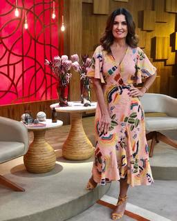 Fátima Bernardes feet photo thumbnail