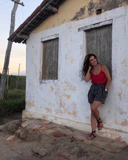 Fátima Bernardes feet photo thumbnail