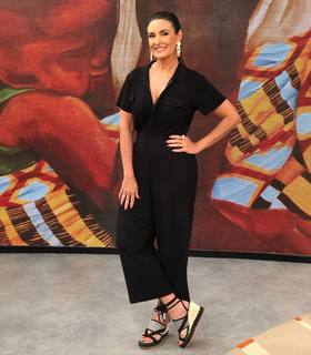 Fátima Bernardes feet photo thumbnail