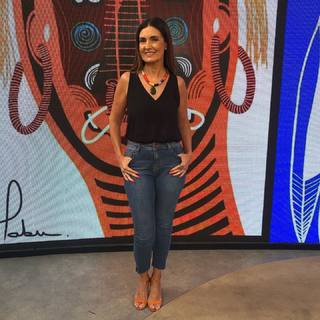 Fátima Bernardes feet photo thumbnail