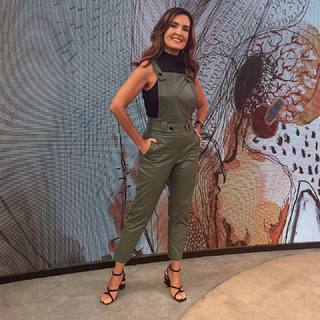 Fátima Bernardes feet photo thumbnail