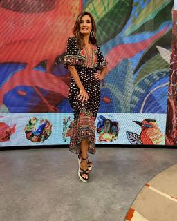 Fátima Bernardes feet photo thumbnail