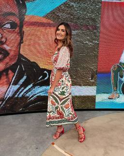 Fátima Bernardes feet photo thumbnail