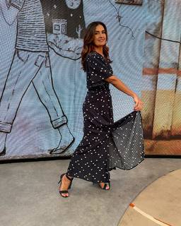 Fátima Bernardes feet photo thumbnail