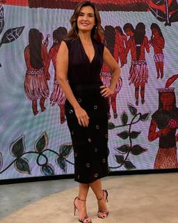 Fátima Bernardes feet photo thumbnail