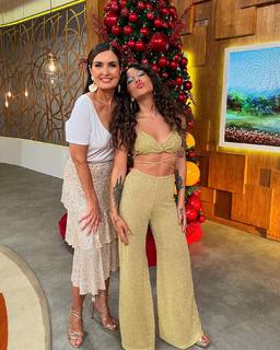 Fátima Bernardes feet photo thumbnail