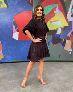 Fátima Bernardes feet photo thumbnail