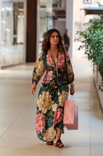 Fátima Bernardes feet photo thumbnail