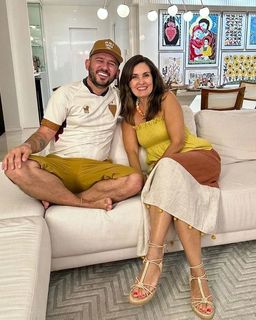 Fátima Bernardes feet photo thumbnail