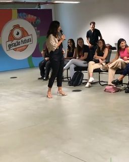 Fátima Bernardes feet photo thumbnail