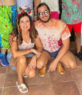 Fátima Bernardes feet photo thumbnail