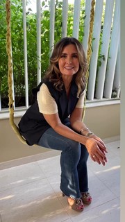 Fátima Bernardes feet photo thumbnail