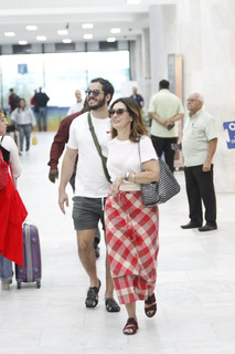 Fátima Bernardes feet photo thumbnail