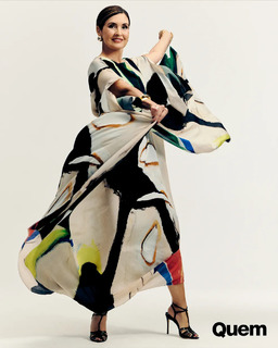 Fátima Bernardes feet photo thumbnail