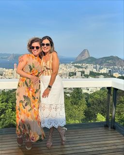 Fátima Bernardes feet photo thumbnail