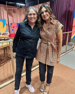 Fátima Bernardes feet photo thumbnail