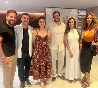 Fátima Bernardes feet photo thumbnail