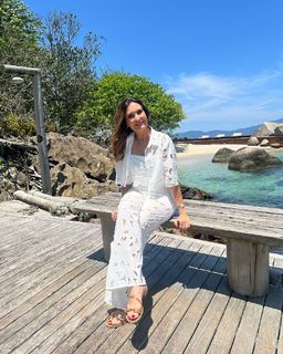 Fátima Bernardes feet photo thumbnail