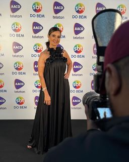 Fátima Bernardes feet photo thumbnail