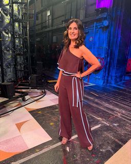 Fátima Bernardes feet photo thumbnail