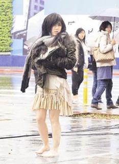 G.E.M. feet photo 8
