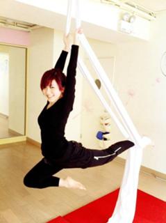 G.E.M. feet photo 5