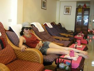 G.E.M. feet photo 20