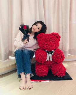 G.E.M. feet photo 14