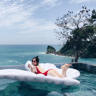 G.E.M. feet photo 6