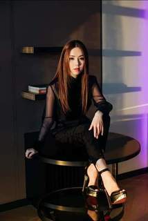 G.E.M. feet photo 19
