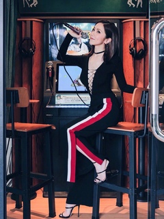 G.E.M. feet photo 15