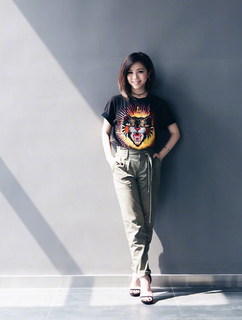 G.E.M. feet photo 12