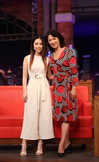 G.E.M. feet photo 4