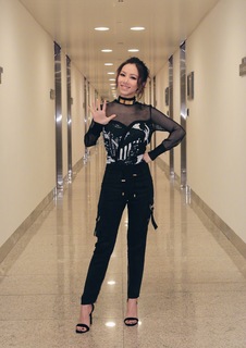G.E.M. feet photo 9