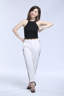 G.E.M. feet photo 8
