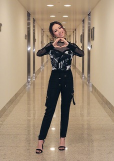 G.E.M. feet photo 7