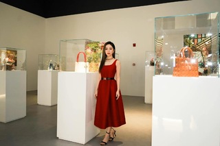G.E.M. feet photo 11