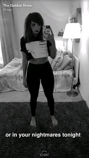 Gabbie Hanna feet photo thumbnail