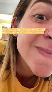 Gabbie Hanna feet photo thumbnail