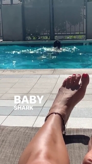 Gabbie Hanna feet photo thumbnail